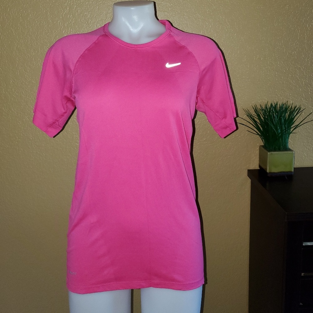 Nike Fit t shirt tee sz L seamless pink